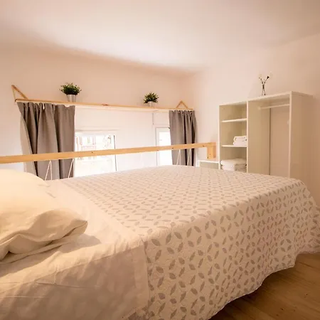 New & Modern Studio Loft 1 Apartment *